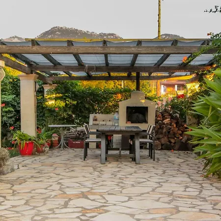 Lefkes 2 * Acharavi (Corfu)